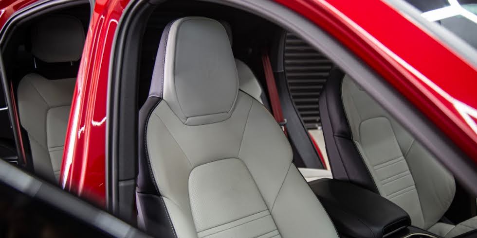 Cuide do Couro do Seu Carro com a Proteção do Ceramic Pro Leather
